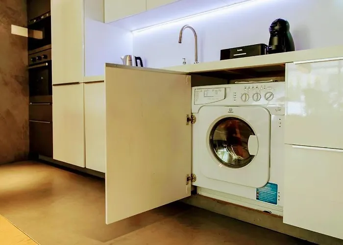 Marques De Pombal Terrace By Village Lisbon