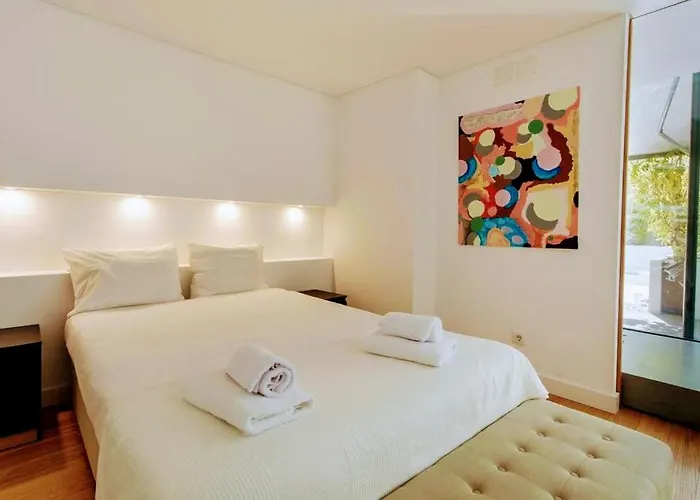 Marques De Pombal Terrace By Village * Lisbon